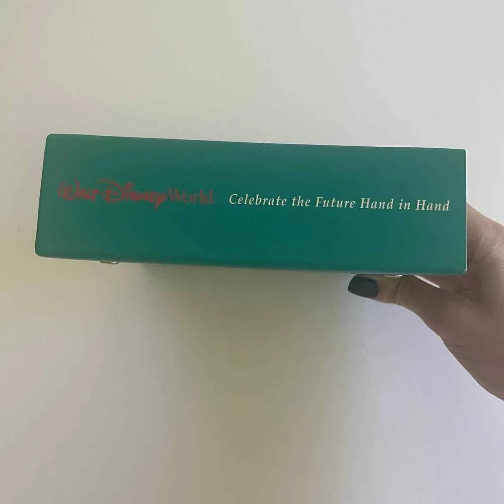 Disney World‎ 2000's Millennium Teal Blue Never Used Character Autograph Book